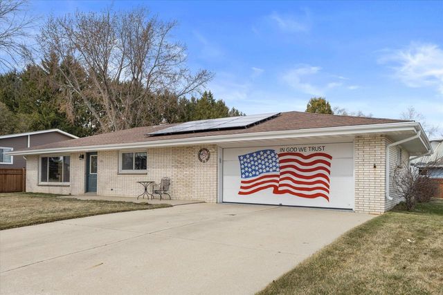 206 Fredonia AVENUE, Fredonia, WI 53021