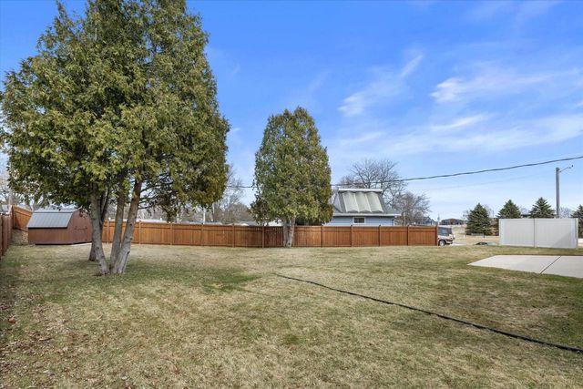 206 Fredonia AVENUE, Fredonia, WI 53021