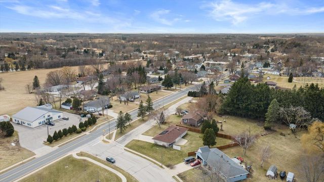 206 Fredonia AVENUE, Fredonia, WI 53021