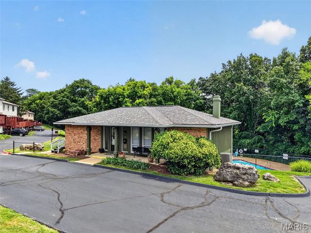 2358 Hidden Meadow Lane, Ballwin, MO 63021
