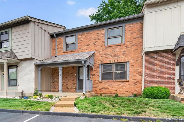 2358 Hidden Meadow Lane, Ballwin, MO 63021