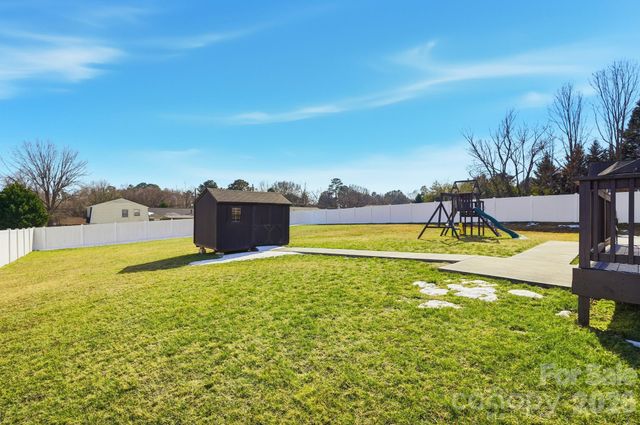 2122 Centergrove Road, Kannapolis, NC 28083