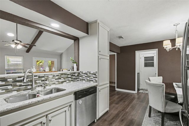 2805 Autumn Drive, Hurst, TX 76054