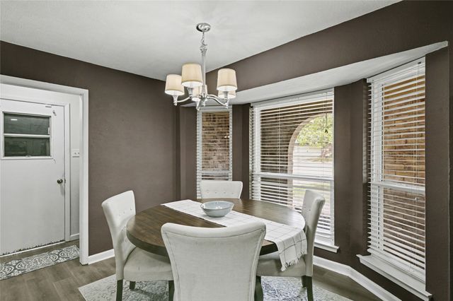 2805 Autumn Drive, Hurst, TX 76054