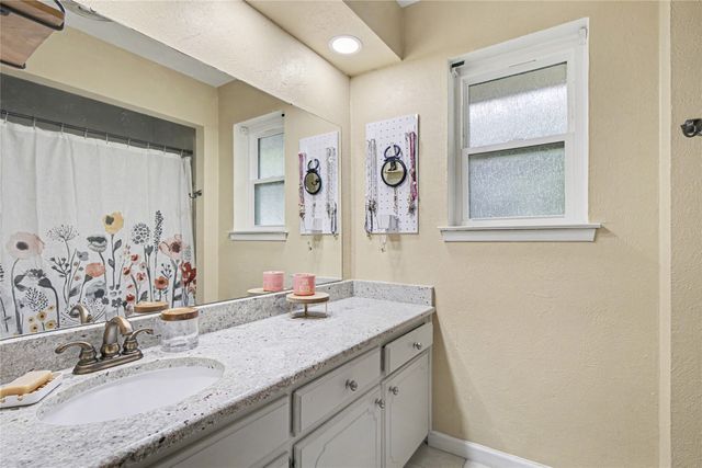 2805 Autumn Drive, Hurst, TX 76054