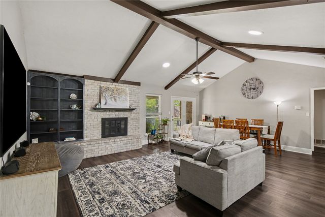 2805 Autumn Drive, Hurst, TX 76054