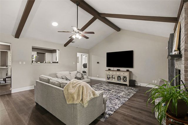 2805 Autumn Drive, Hurst, TX 76054