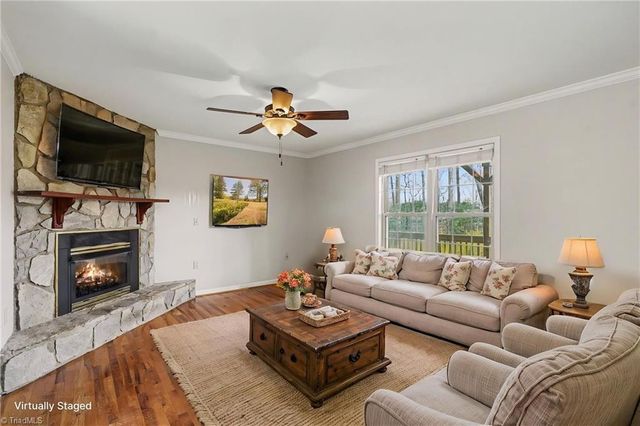 3301 Deal Mill Road, Hudson, NC 28638