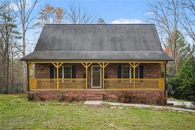 3301 Deal Mill Road, Hudson, NC 28638