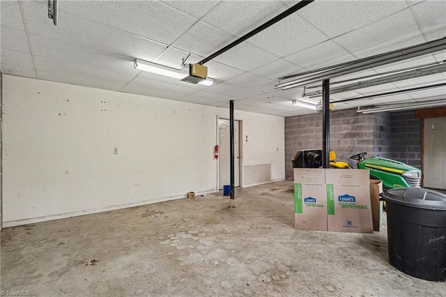 3301 Deal Mill Road, Hudson, NC 28638