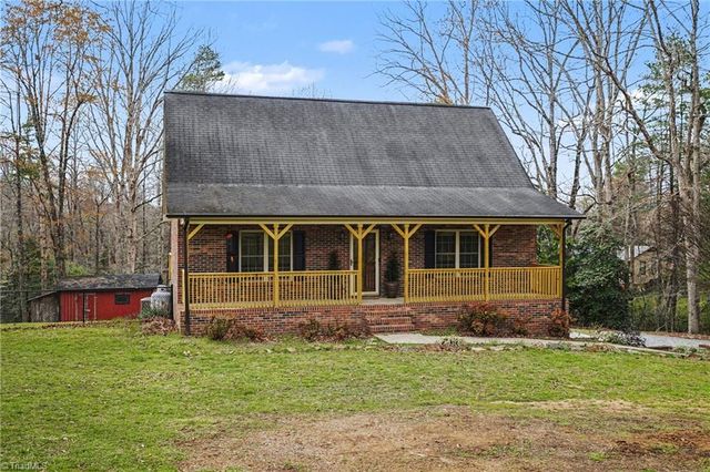 3301 Deal Mill Road, Hudson, NC 28638