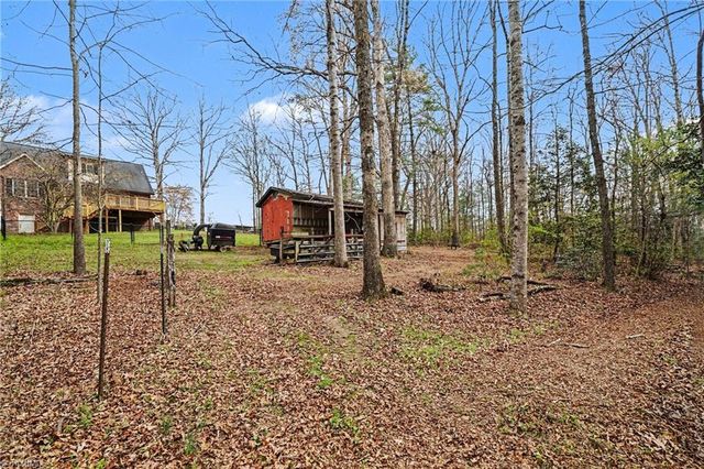 3301 Deal Mill Road, Hudson, NC 28638
