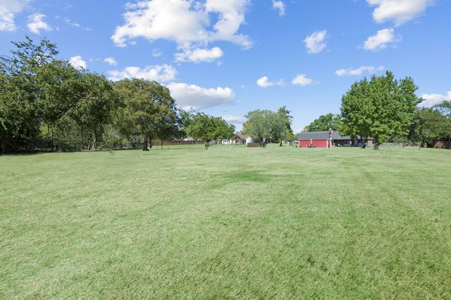 1261 Emerald, Southlake, TX 76092