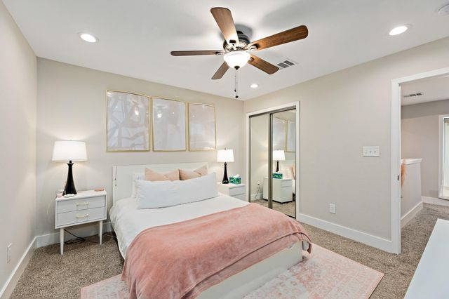 935 La Posada DR 128, Austin, TX 78752