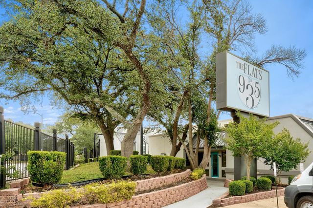 935 La Posada DR 128, Austin, TX 78752