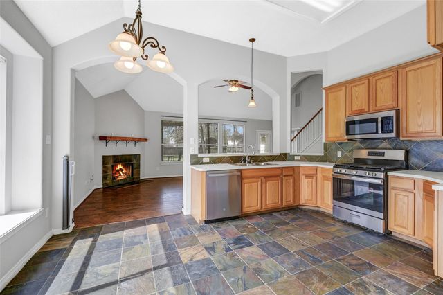 715 Westwood North Drive, Magnolia, TX 77354