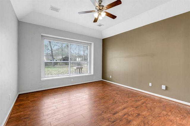 715 Westwood North Drive, Magnolia, TX 77354