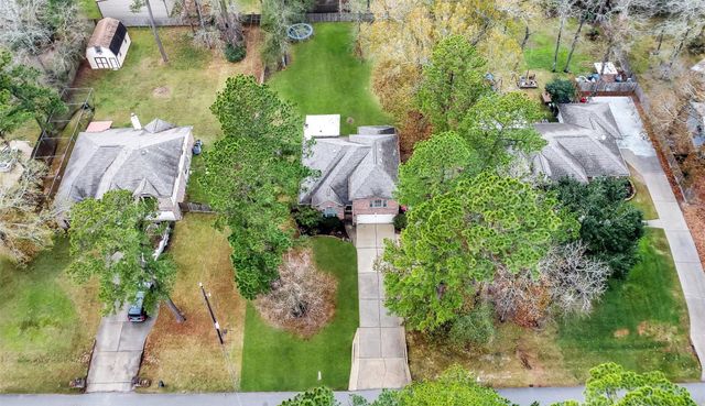 715 Westwood North Drive, Magnolia, TX 77354