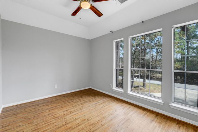 715 Westwood North Drive, Magnolia, TX 77354