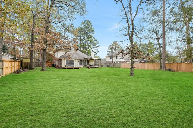 715 Westwood North Drive, Magnolia, TX 77354