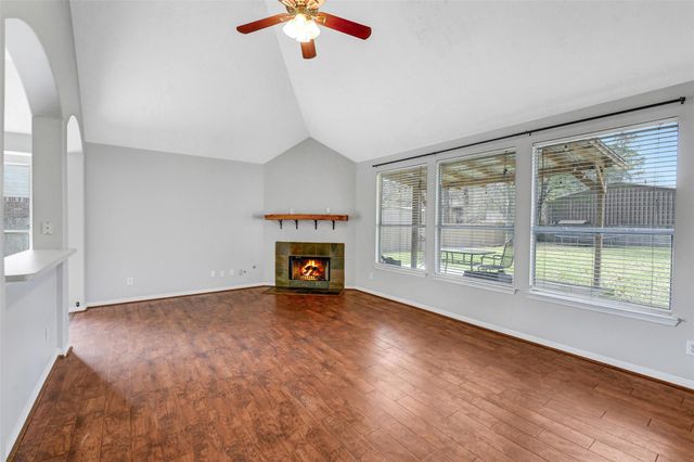 715 Westwood North Drive, Magnolia, TX 77354