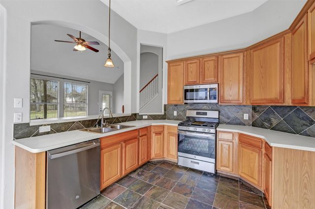 715 Westwood North Drive, Magnolia, TX 77354