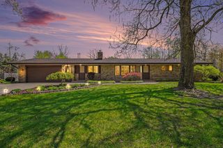 2525 S 8 Mile Road, Auburn, MI 48611