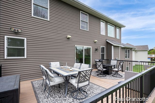 2480 Cedar West Drive, Jenison, MI 49428