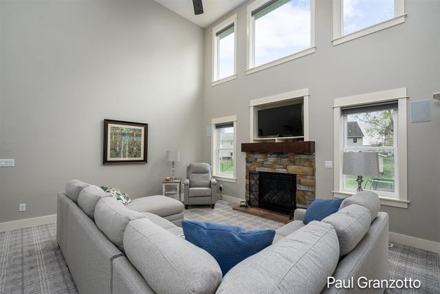 2480 Cedar West Drive, Jenison, MI 49428