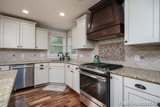 2480 Cedar West Drive, Jenison, MI 49428