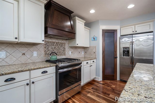 2480 Cedar West Drive, Jenison, MI 49428