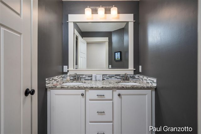 2480 Cedar West Drive, Jenison, MI 49428