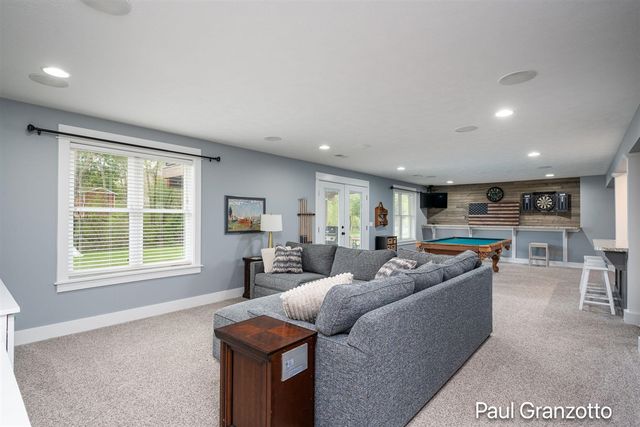2480 Cedar West Drive, Jenison, MI 49428