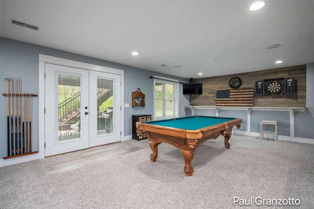 2480 Cedar West Drive, Jenison, MI 49428