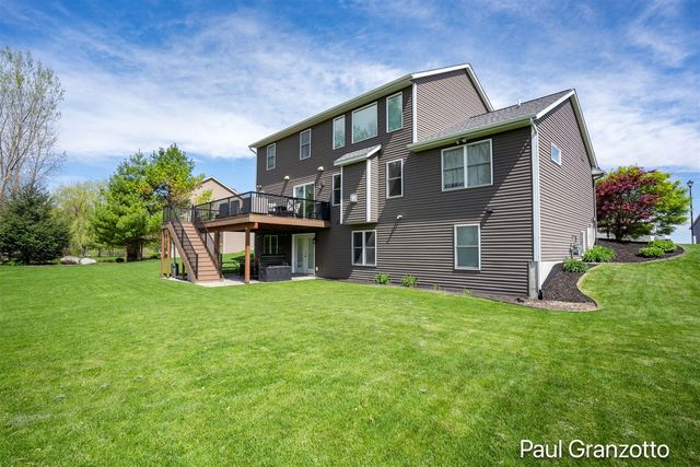 2480 Cedar West Drive, Jenison, MI 49428