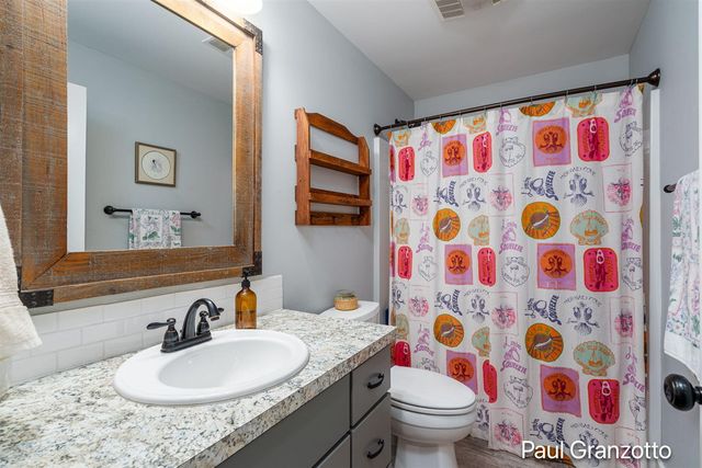 2480 Cedar West Drive, Jenison, MI 49428