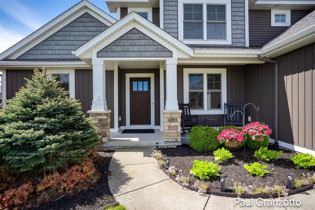 2480 Cedar West Drive, Jenison, MI 49428