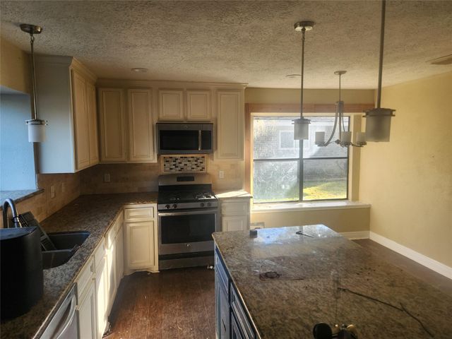 12610 Raven South Drive, Cypress, TX 77429