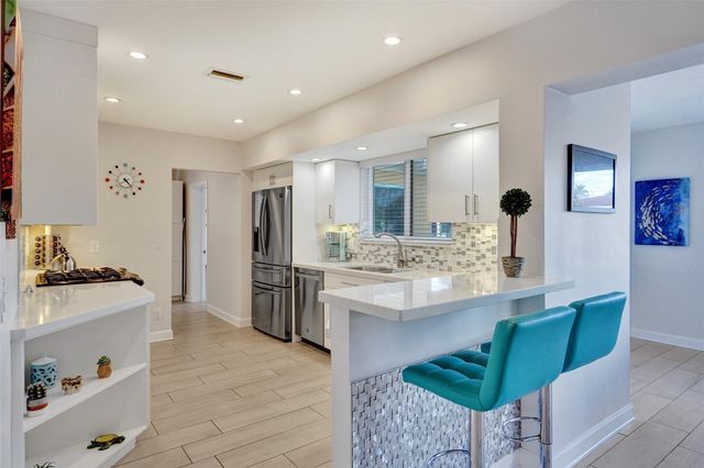 2265 SE 12th Street, Pompano Beach, FL 33062