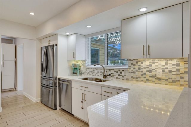 2265 SE 12th Street, Pompano Beach, FL 33062