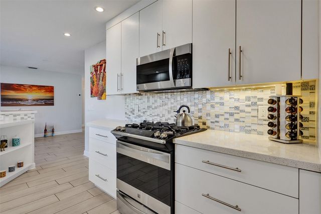2265 SE 12th Street, Pompano Beach, FL 33062