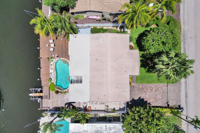 2265 SE 12th Street, Pompano Beach, FL 33062