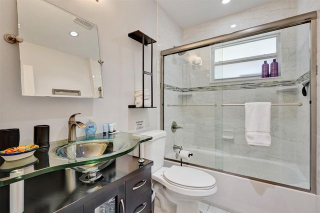 2265 SE 12th Street, Pompano Beach, FL 33062