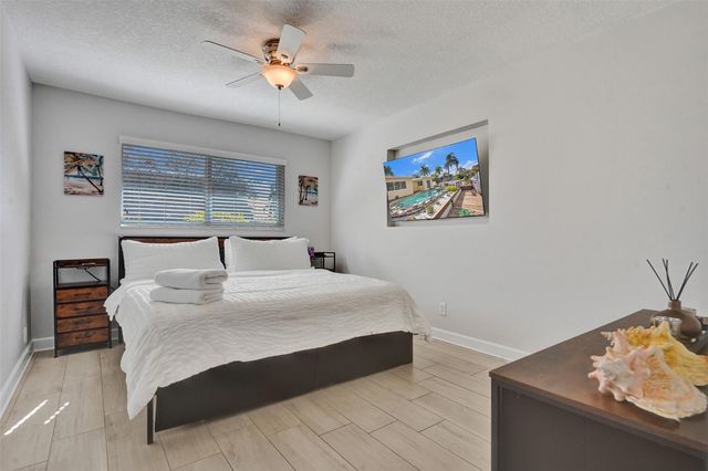 2265 SE 12th Street, Pompano Beach, FL 33062