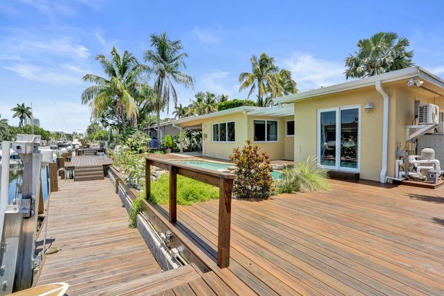 2265 SE 12th Street, Pompano Beach, FL 33062