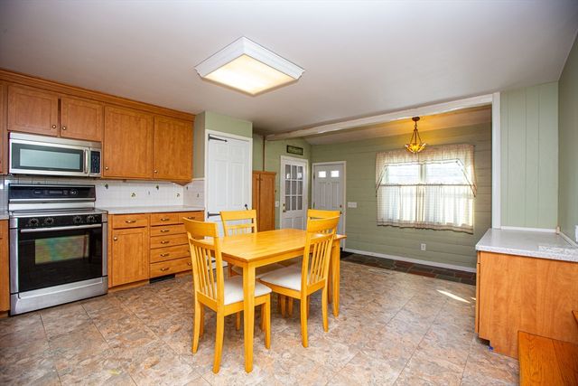 357 Tiffany St, Attleboro, MA 02703