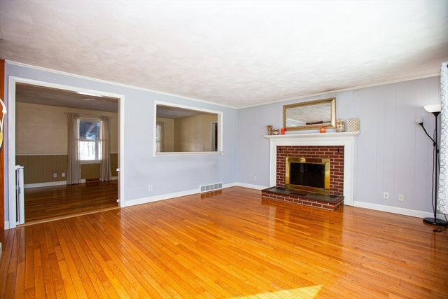 357 Tiffany St, Attleboro, MA 02703