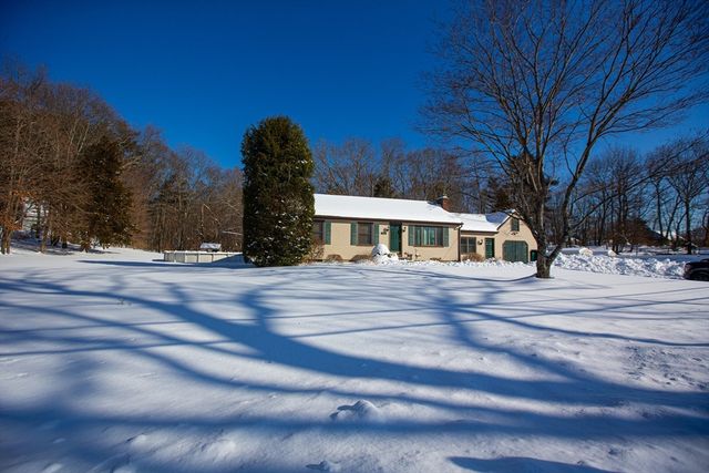 357 Tiffany St, Attleboro, MA 02703