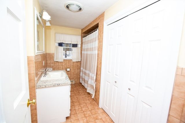 357 Tiffany St, Attleboro, MA 02703