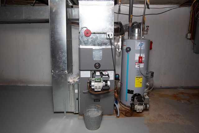 357 Tiffany St, Attleboro, MA 02703